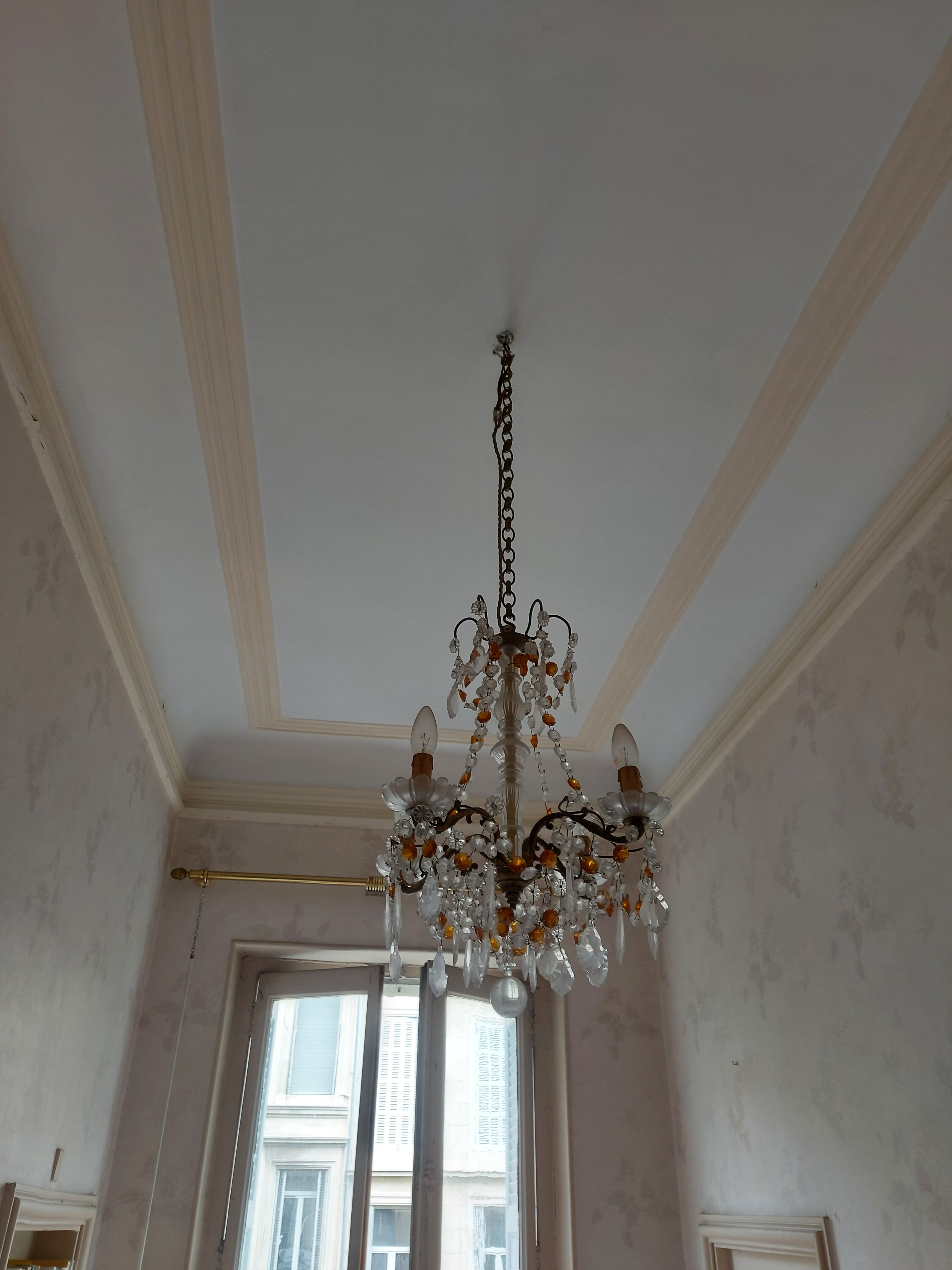 Chandelier to, colored crystal tassels