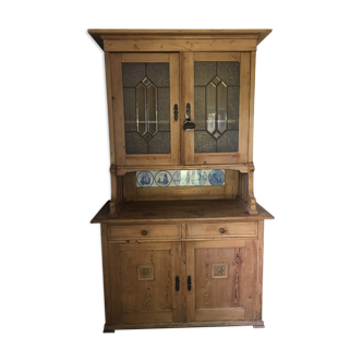 Body English style in pitch pine buffet