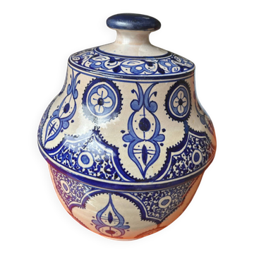 Ancient ceramic pot from Fès.
