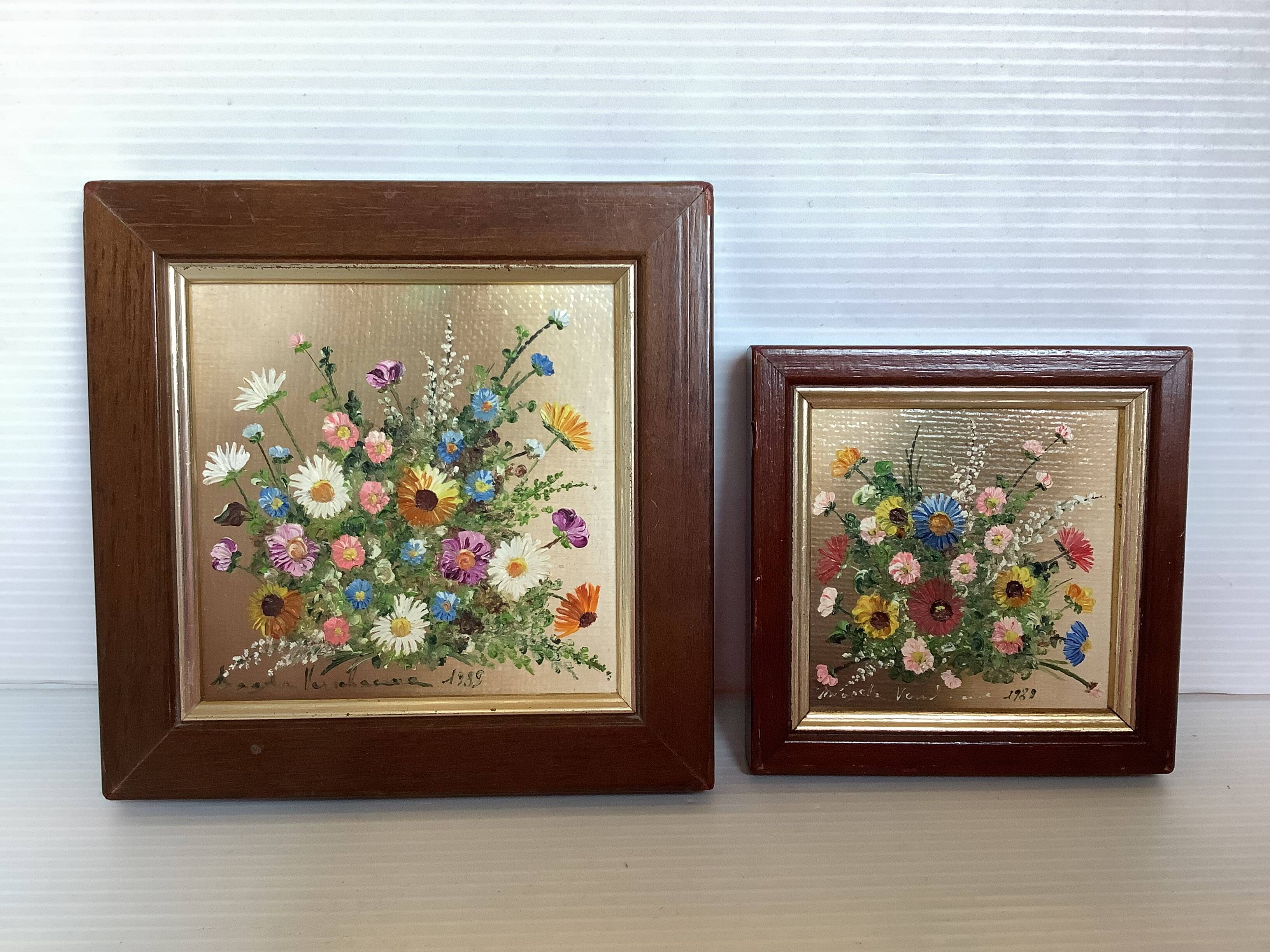Pair of mini oil painting frames on isorel flowers by Magda Verschaeve