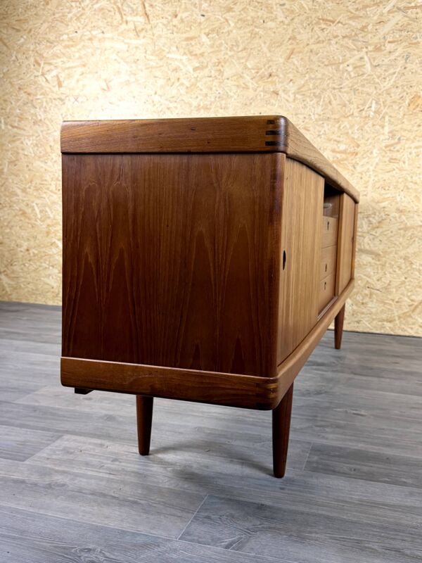 Enfilade en teck des années 1960 1970 H.W. Klein Bramin design danois moderne