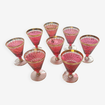 Set of 8 small red/garnet cut glasses and old gilding ACC-7053