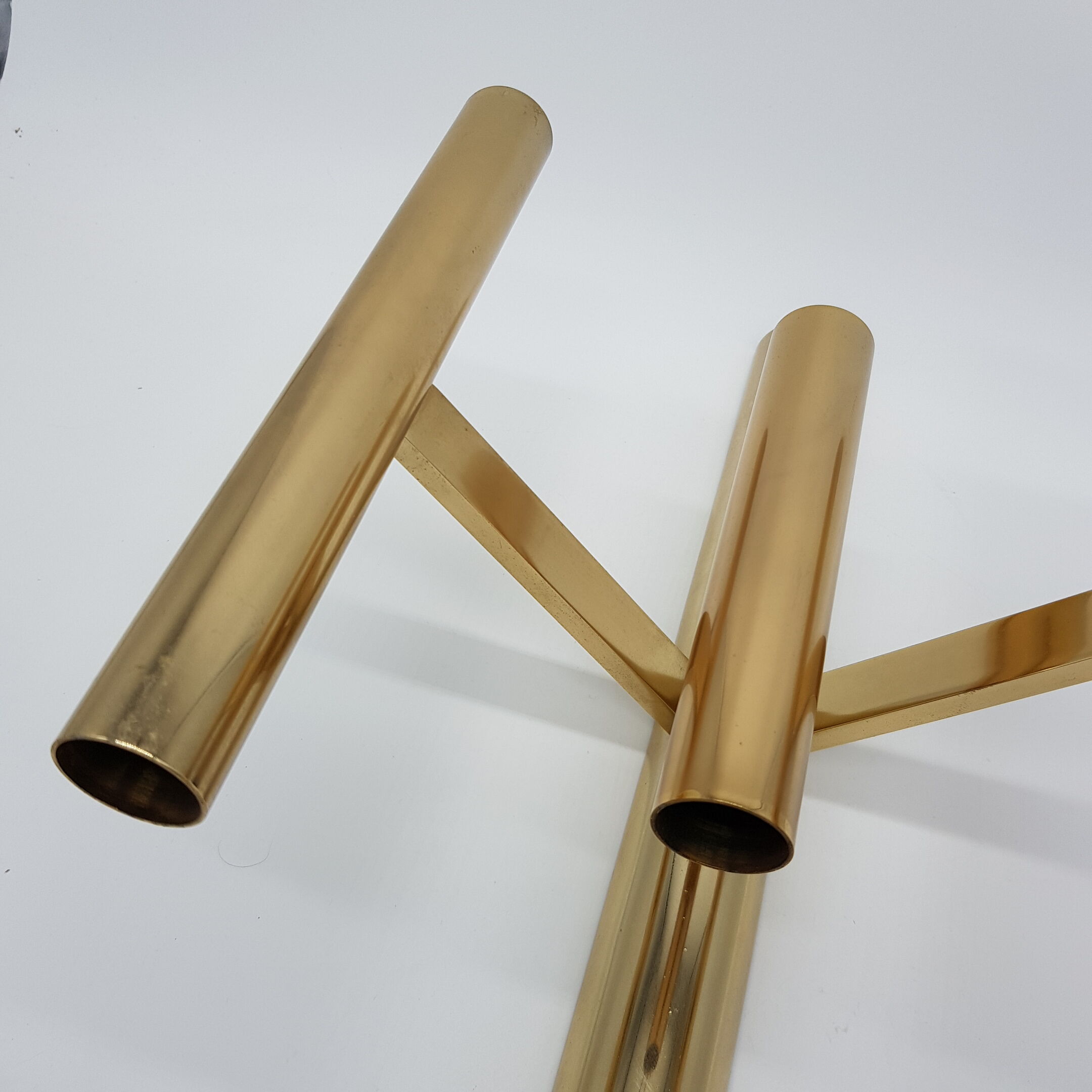 Applique tube en acier doré 6 feux de la Masion Sciolari
