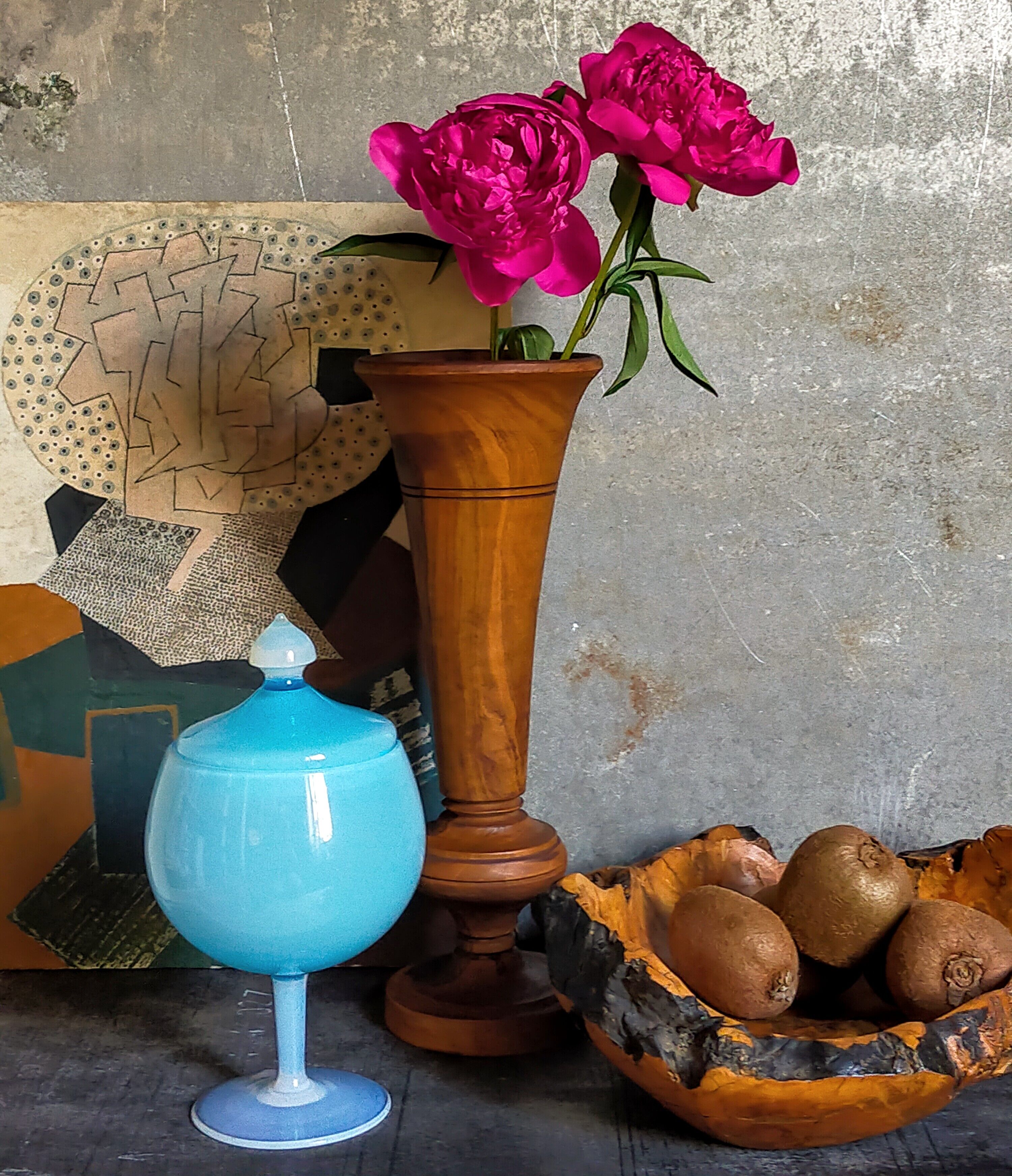 Pot couvert sur pied en opaline de foire vintage