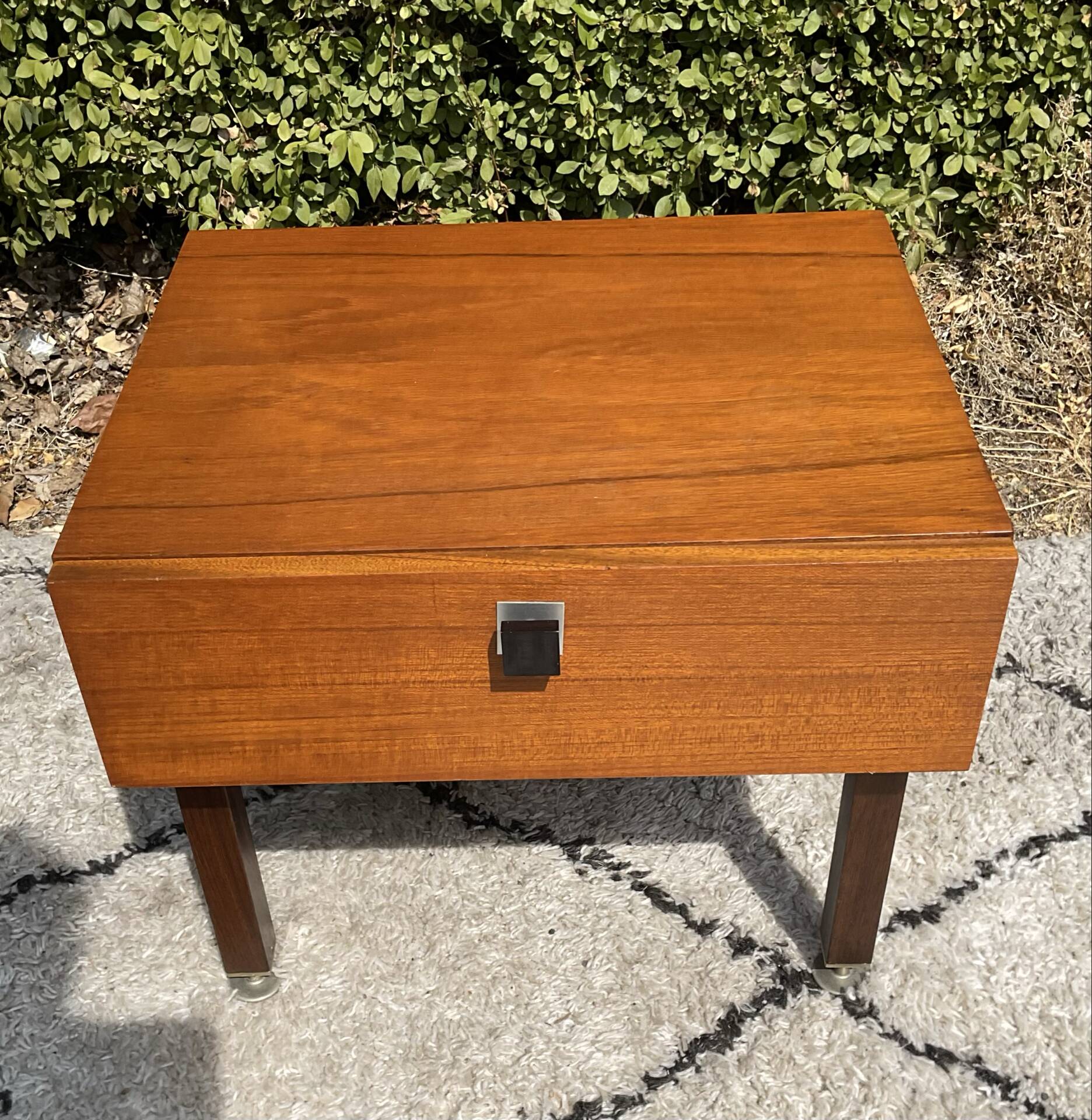 Vintage bedside table from the 60s-70s in teak.