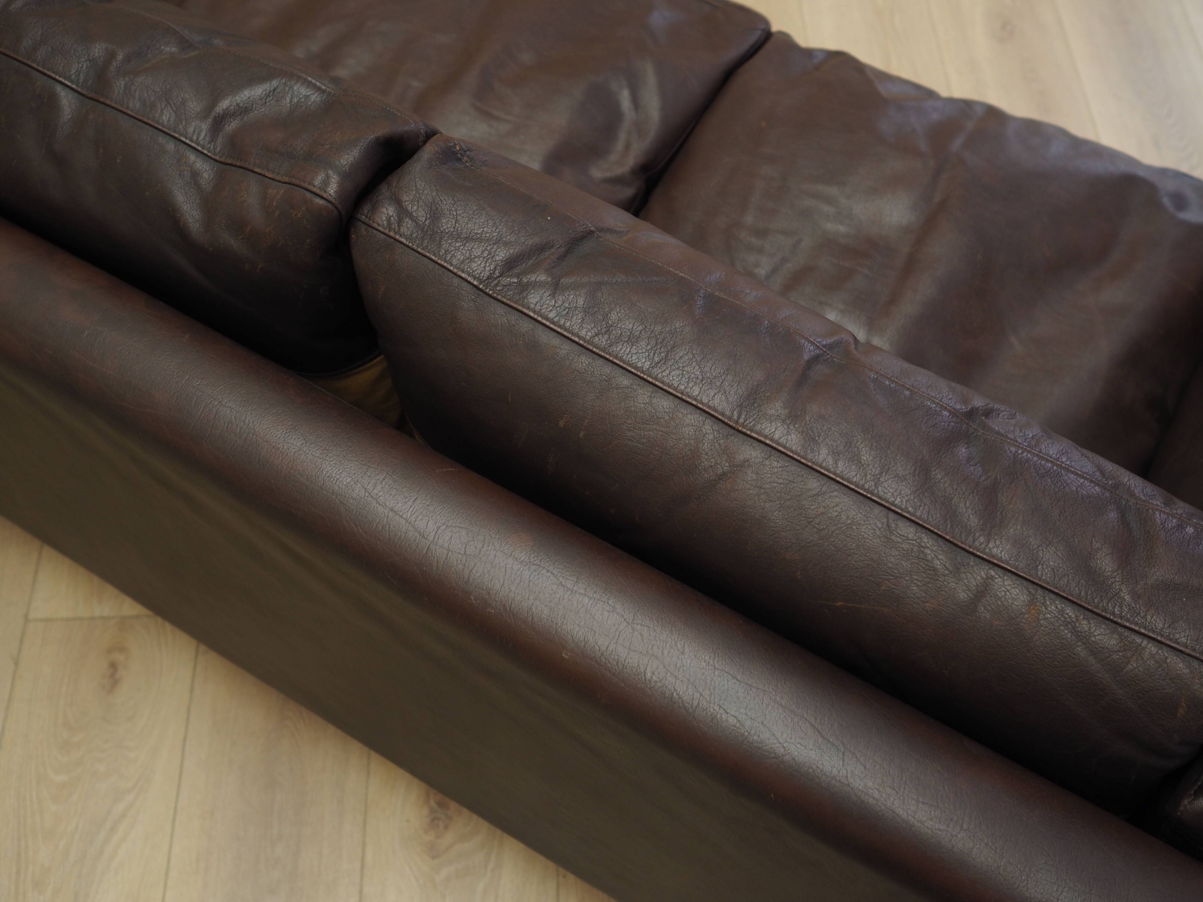 Canapé en cuir marron, design danois, années 1960, production : Danemark