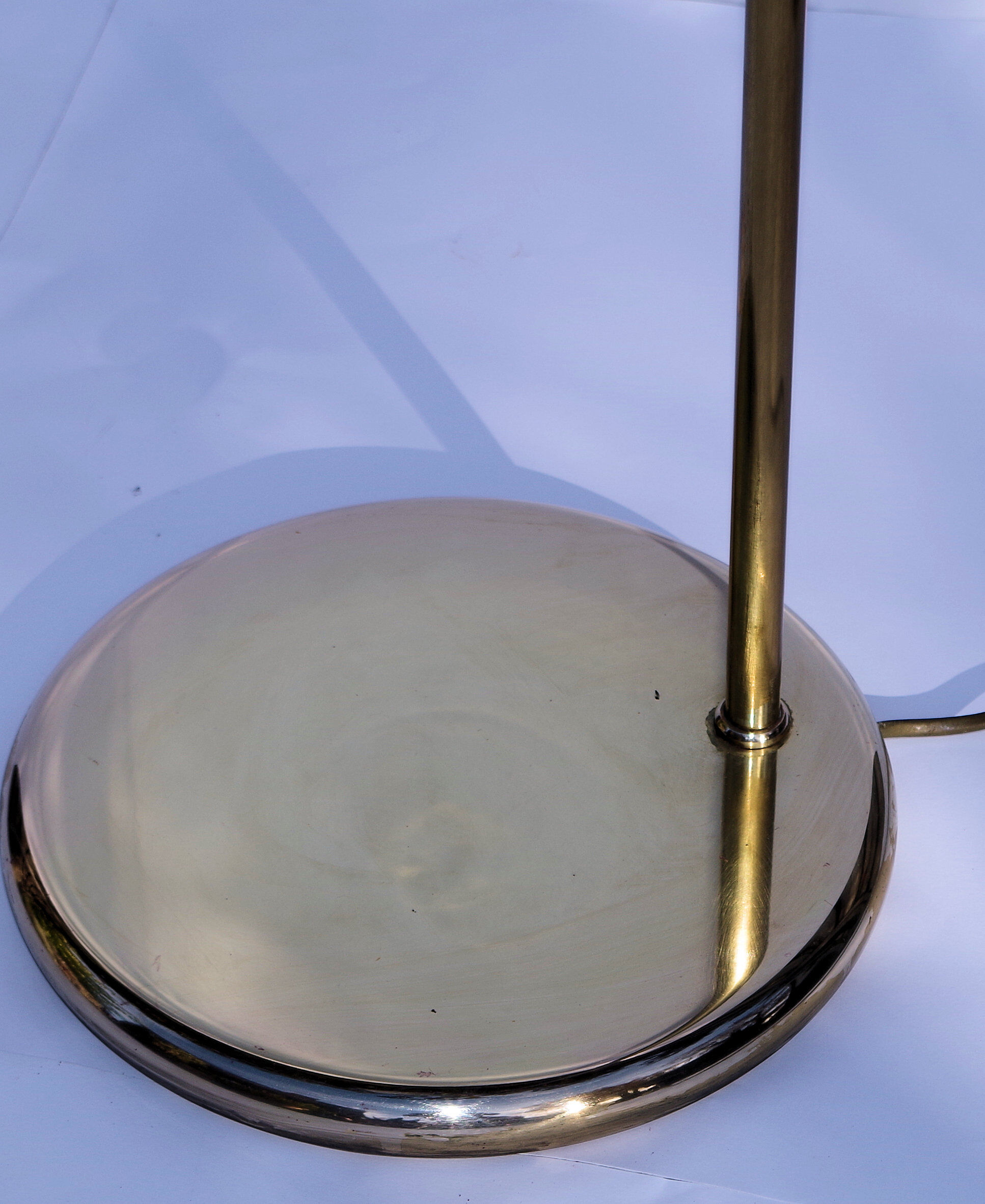 Lampadaire de lecture en laiton