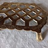 Brass turtle flat bottom