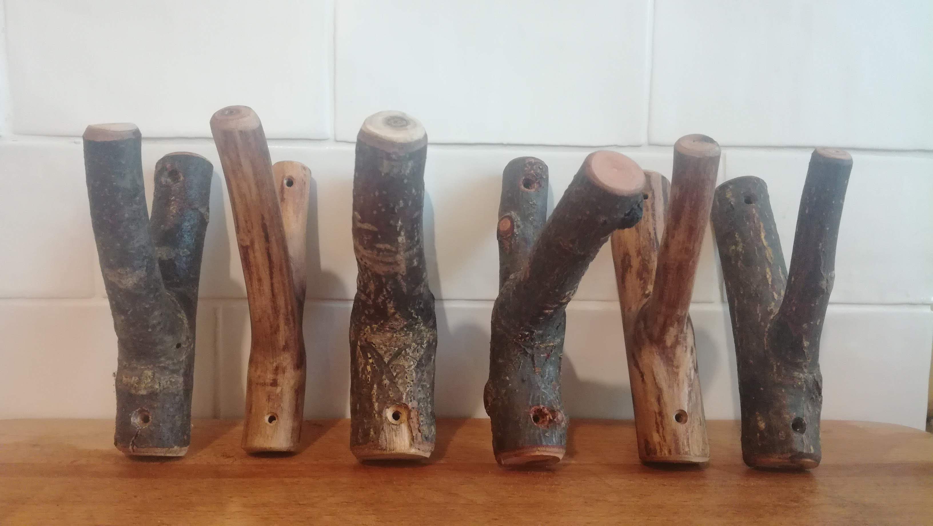 6 Hooks in walnut and apricot branches