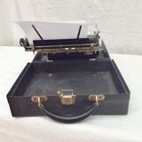 Portable typewriter corona manufacture usa around the 1920s numbered dimension: h-15xl29