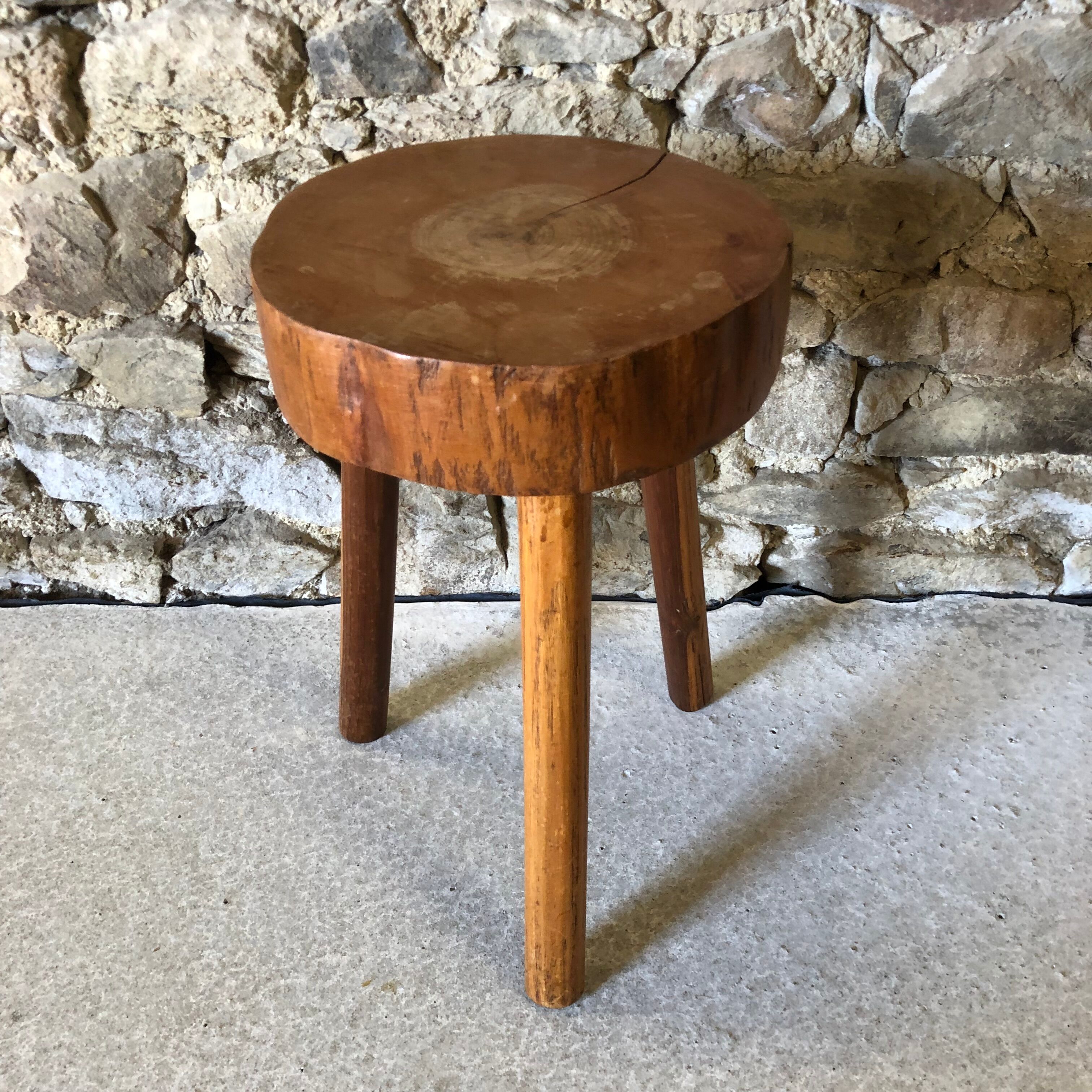 Lot de 4 tabourets en bois tripode art brut