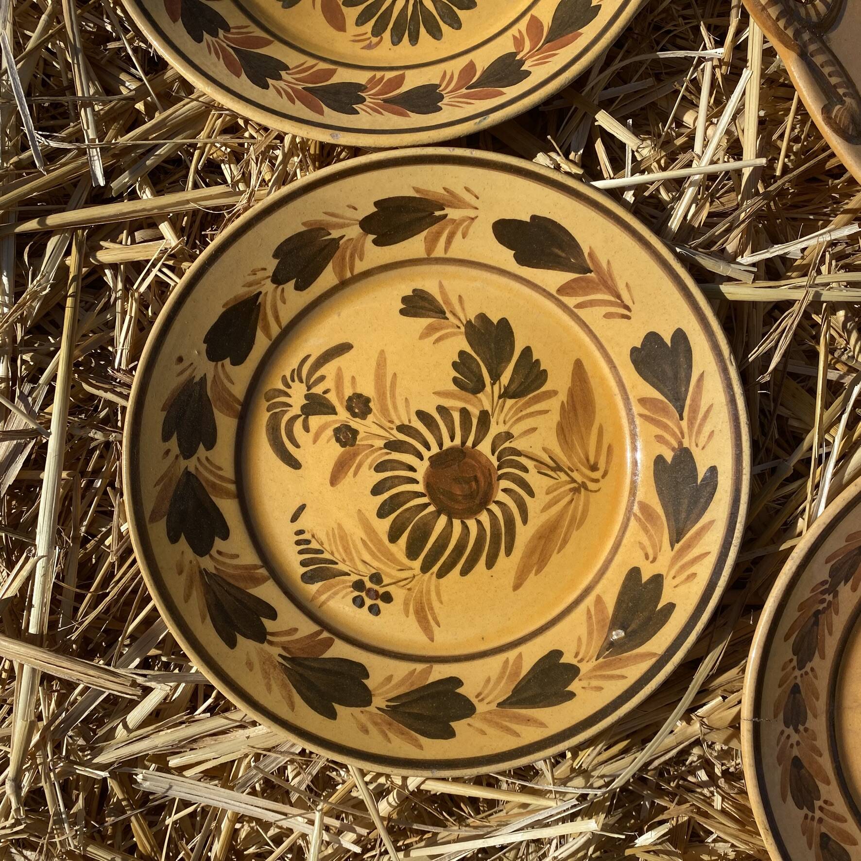 HB Quimper plates, hand-painted dessert service
