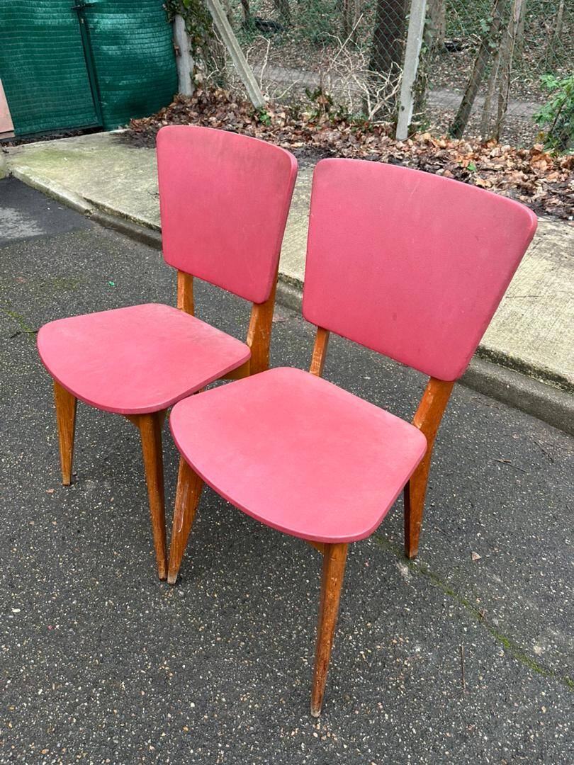 2 chaises scandinaves bois massif et cuir bordeaux 1970