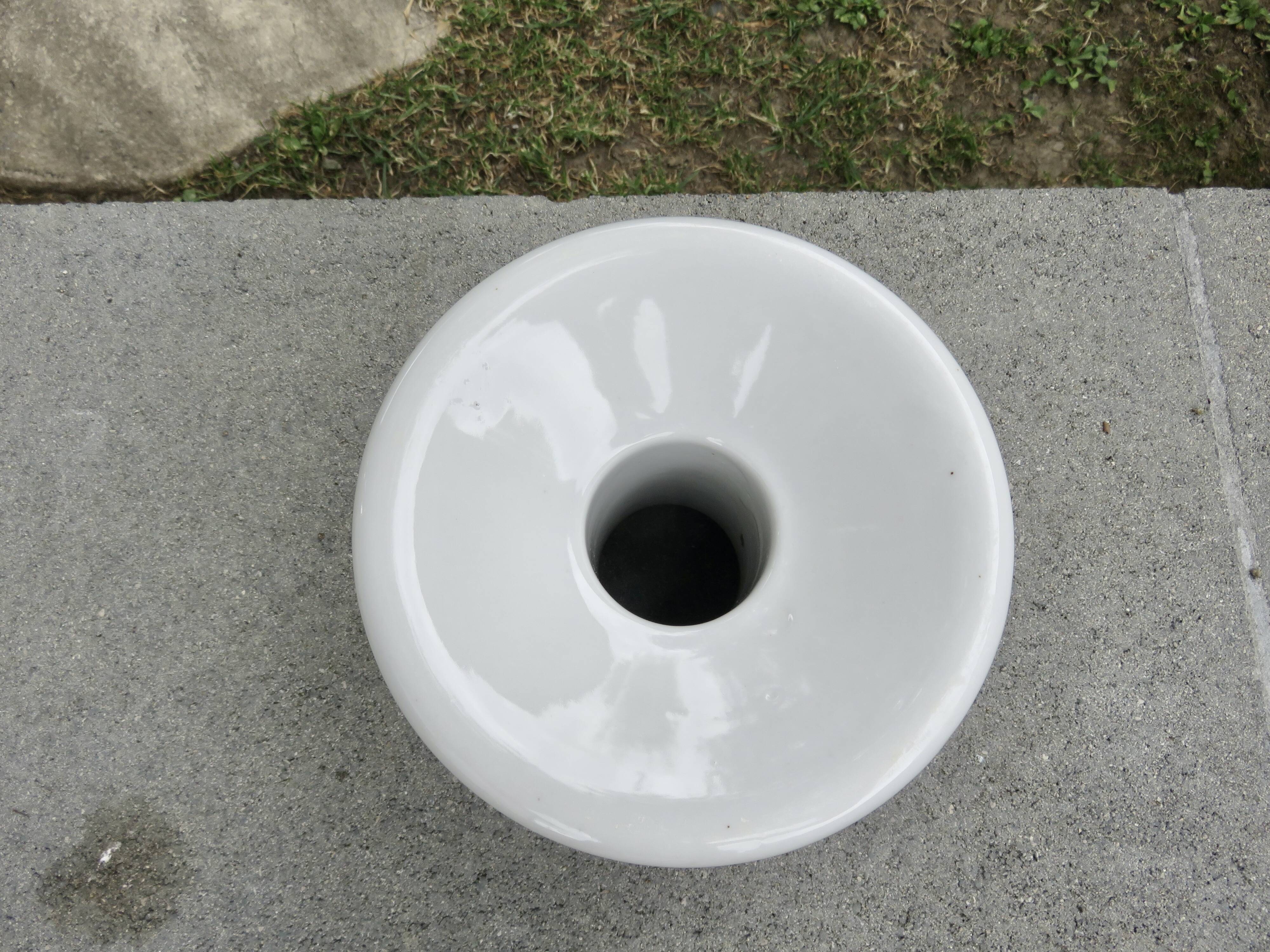 XXL diabolo candlestick in white ceramic