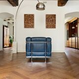 LC2 armchair by Le Corbusier vintage