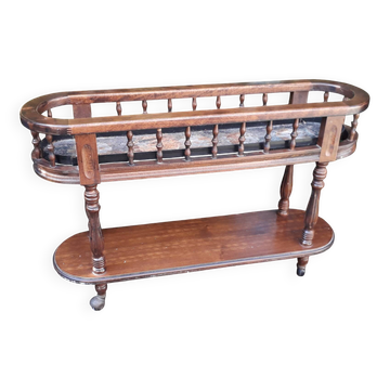 Jardinière en bois à roulettes