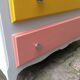 Tricolour dresser