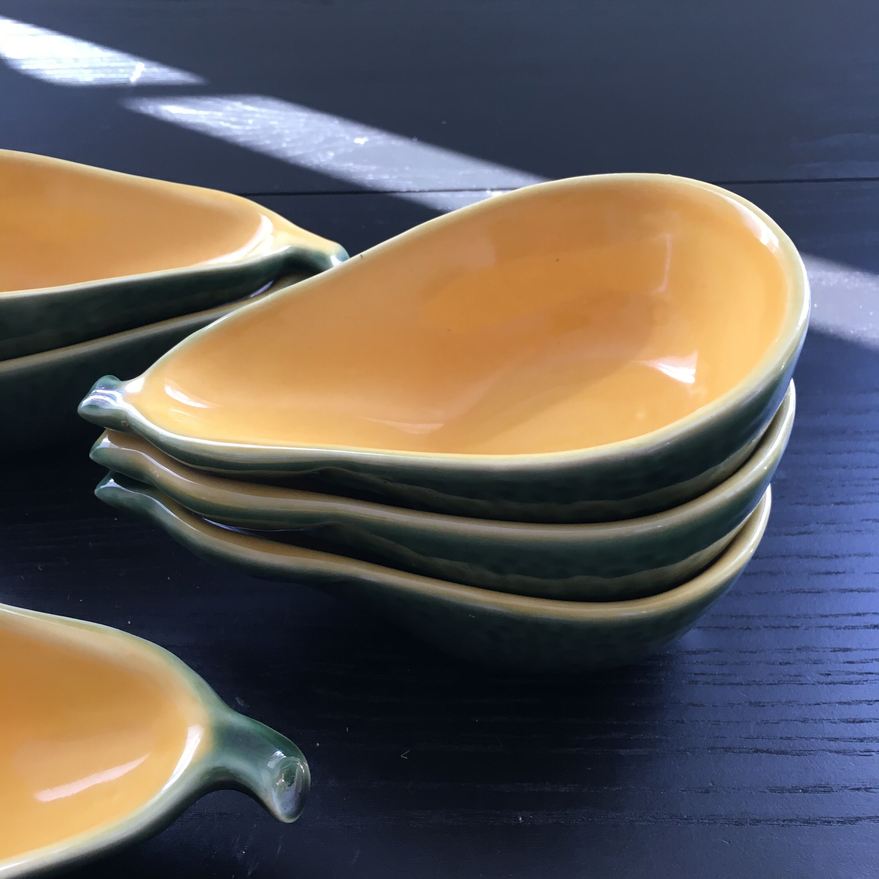 Set of 6 avocado cups