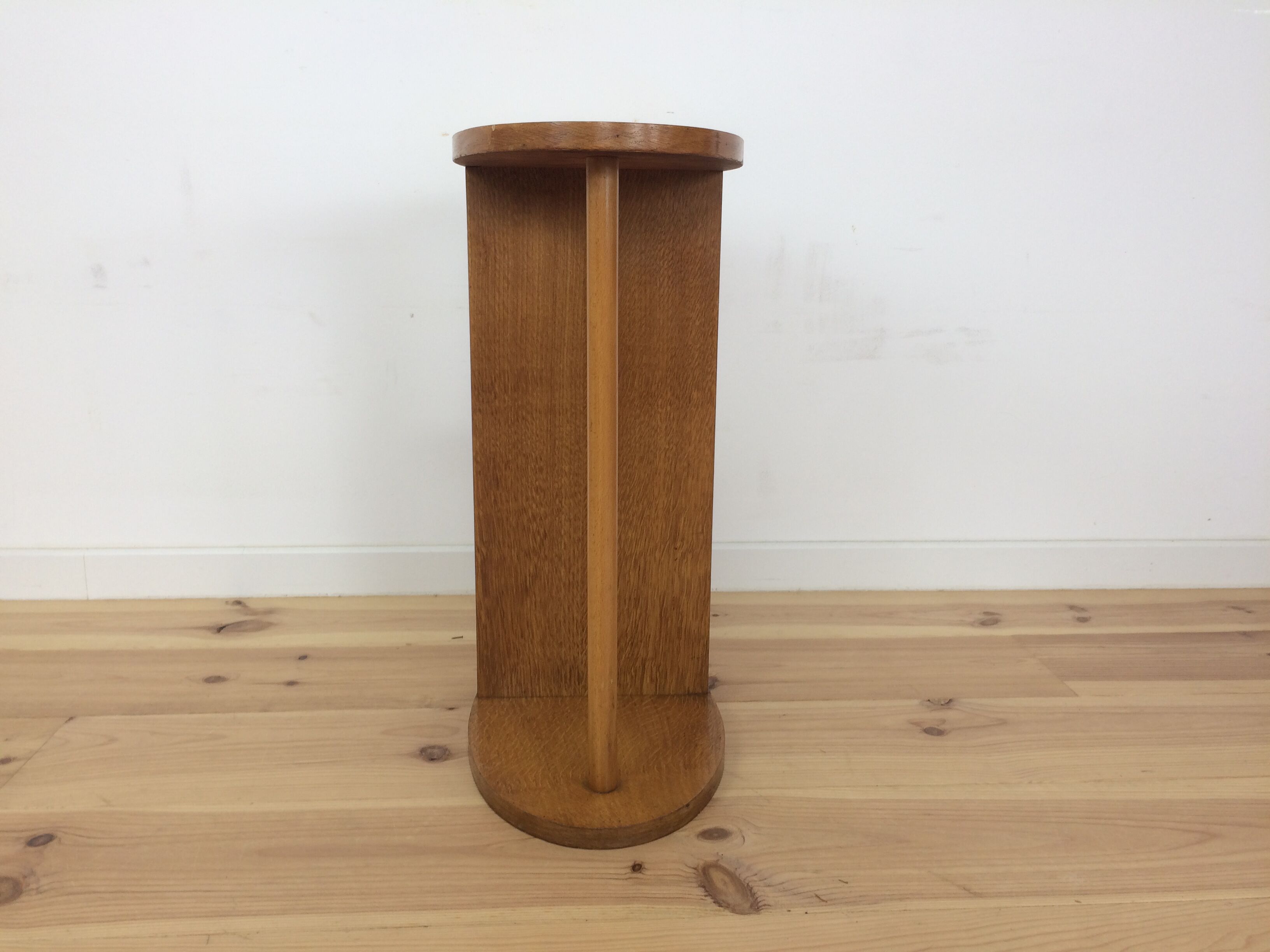 Art Deco harness sofa spot