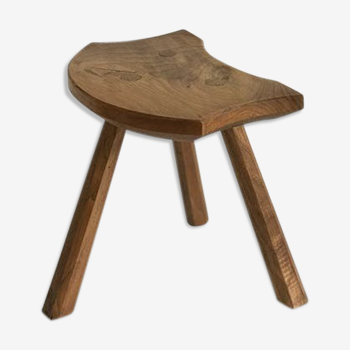 Tabouret tripode en bois massif