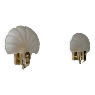 Pair of vintage shell wall lights, sandblasted glass and brass, France 1970