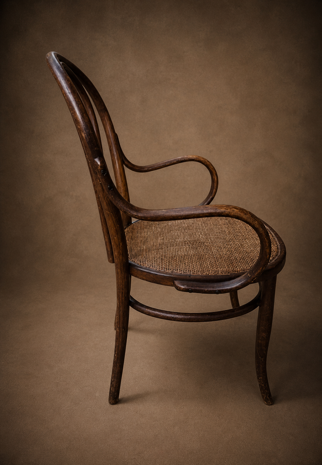 Fauteuil Viennois hêtre cintré circa 1930