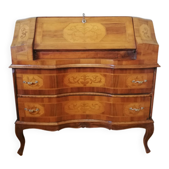 Commode scriban de style louis XVI en marqueterie incrustée