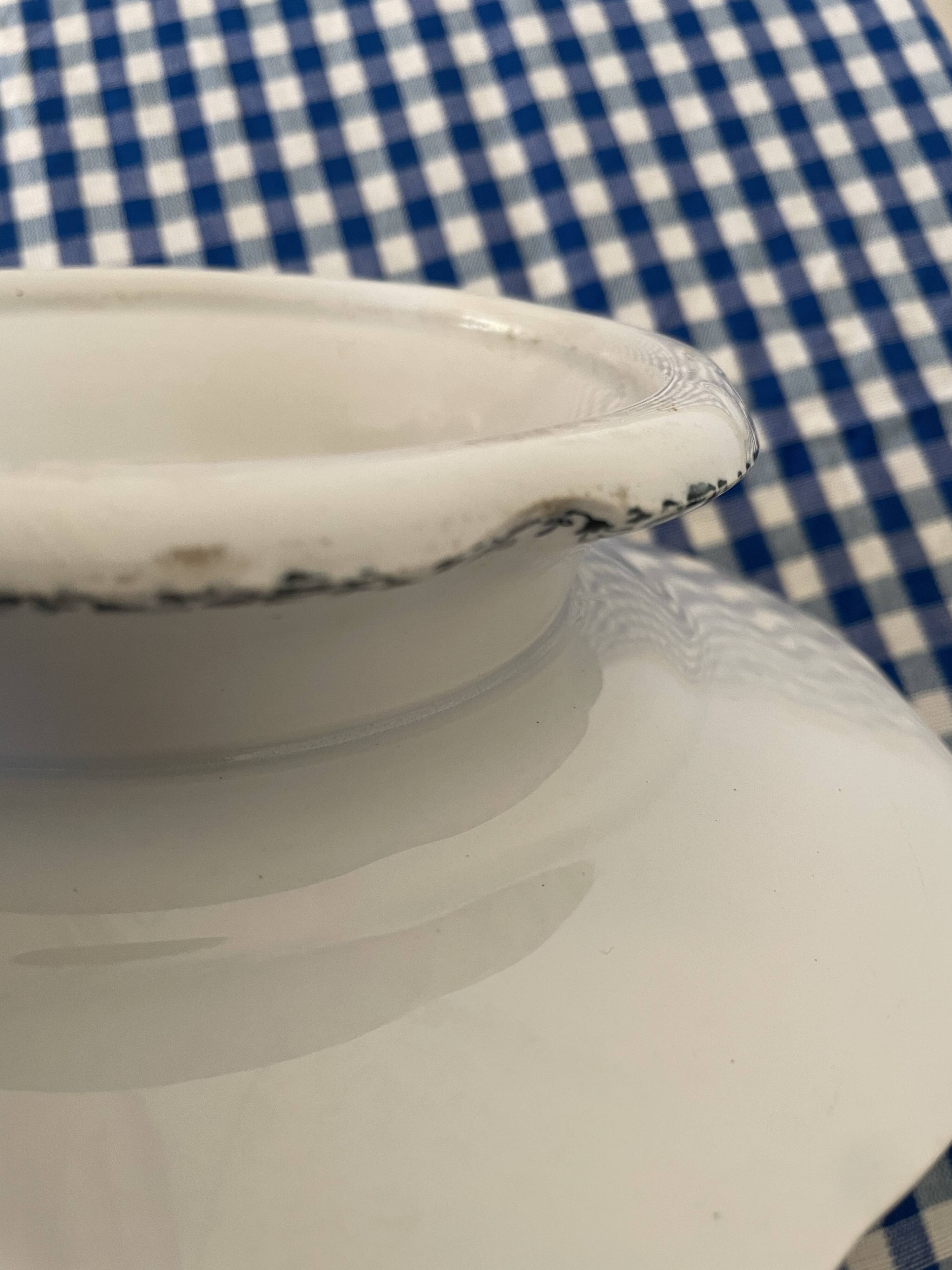 Iron pedestal dish
