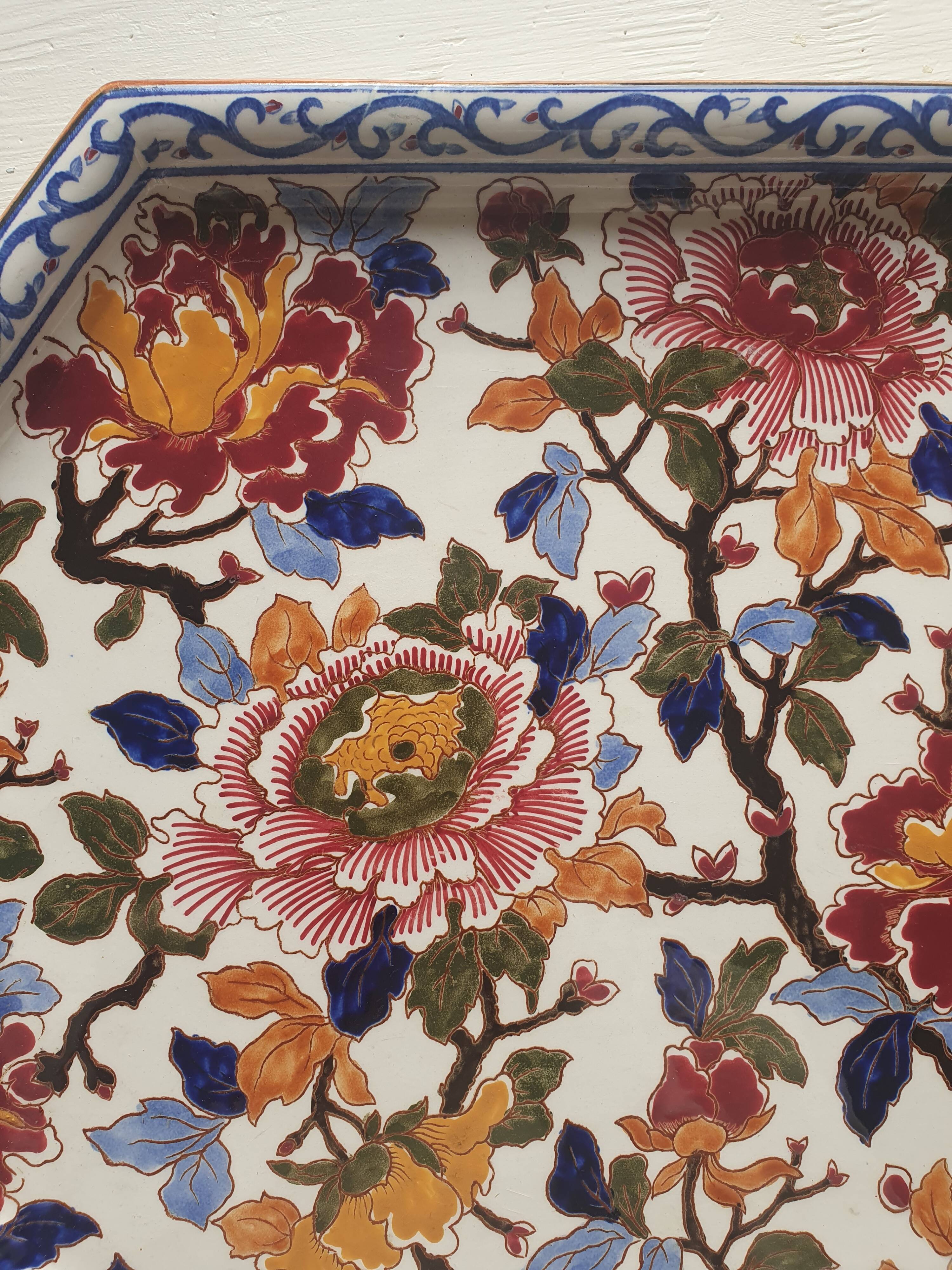Top dish in earthenware of Gien decoration Peony