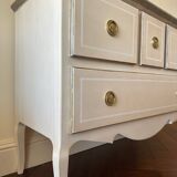Solid wood chest of drawers with 4 drawers