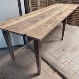 Winegrower's farm table