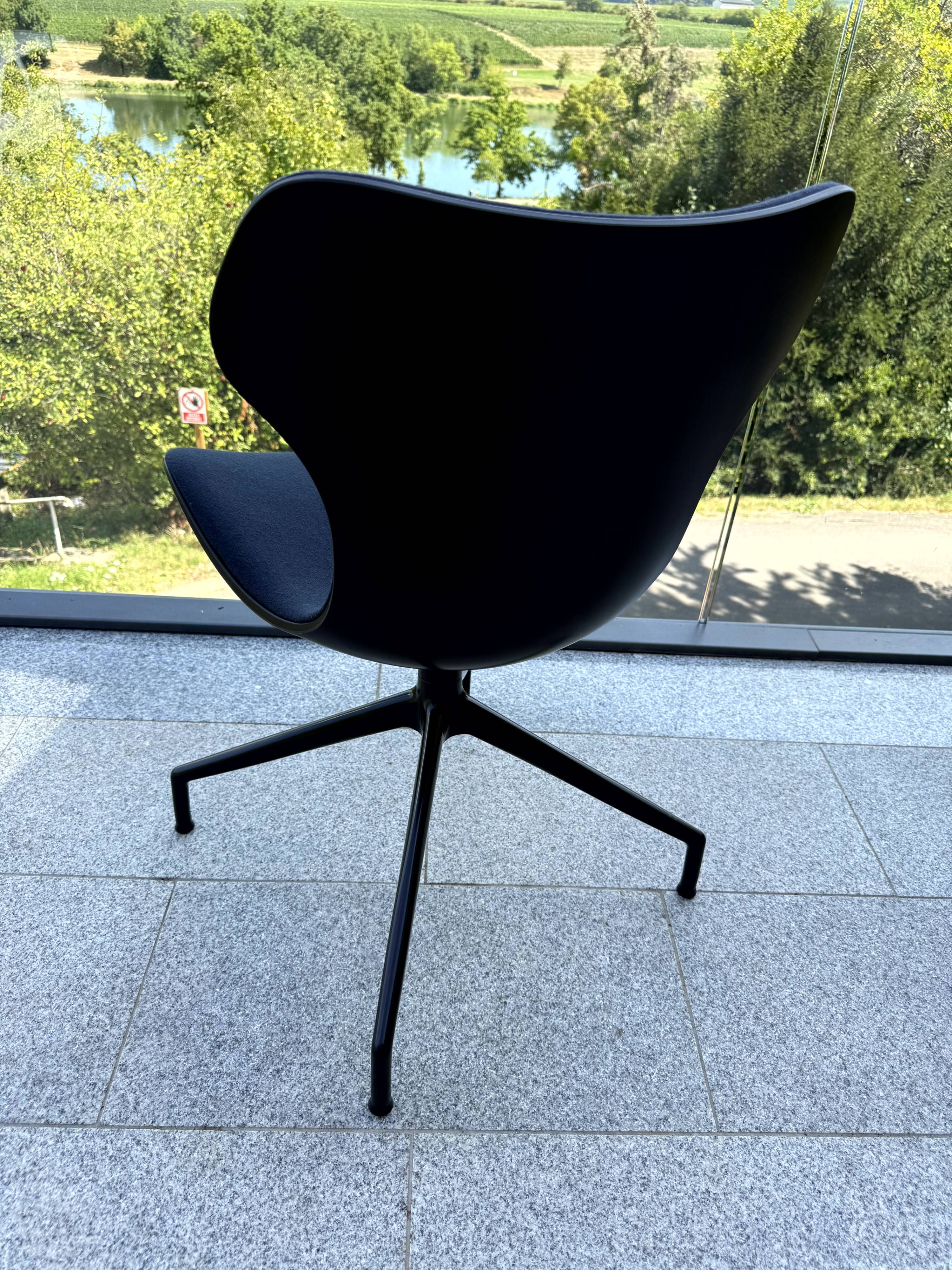 Papilio Shell designer chair – Naoto Fukasawa – B&B Italia