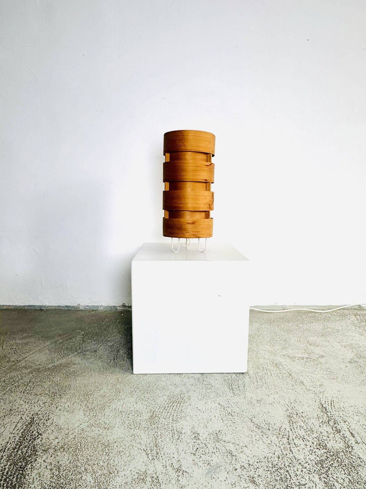 Large Cylindrical Pine Veneer Table Lamp By Hans-Agne Jakobsson For Ab Ellysett, Sweden 1960S