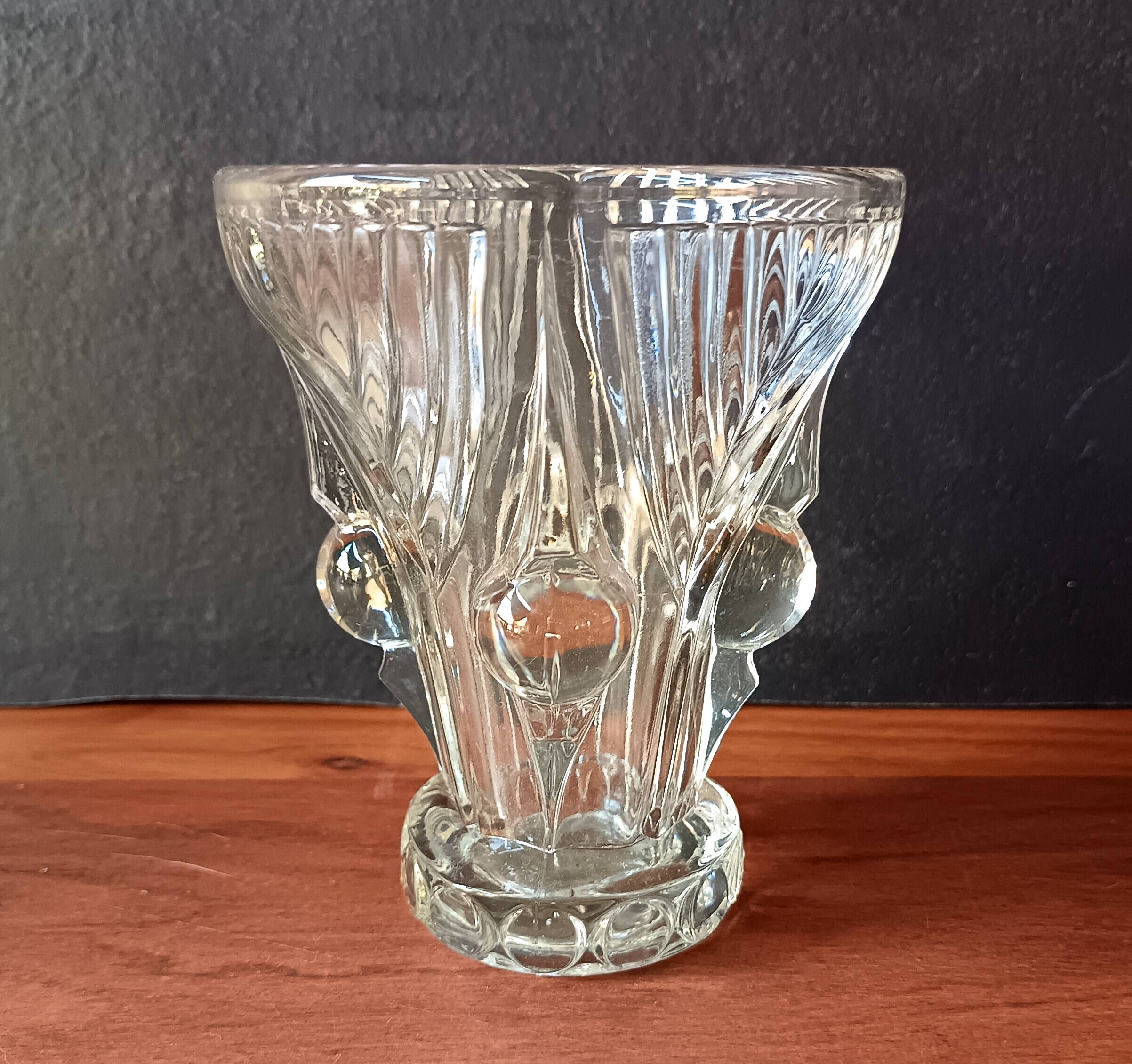 Vase transparent pressed molded glass vintage 1950