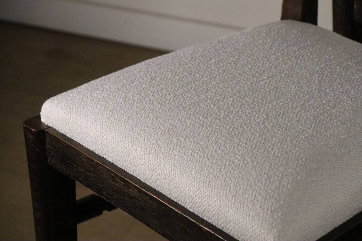 Set of 4 modernist chairs in oak and boucle fabric - 1940