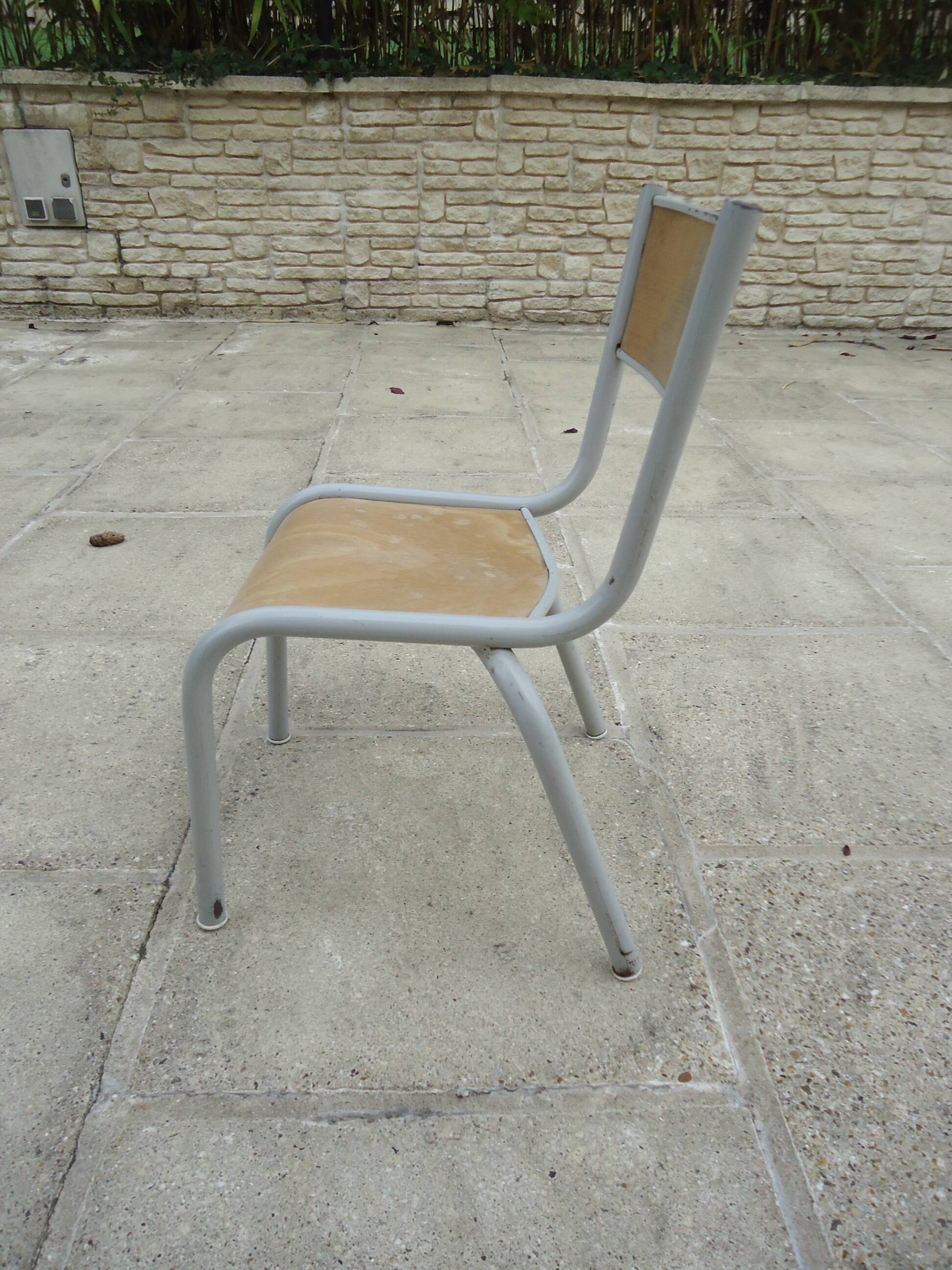 Bureau d’écolier et sa chaise assortie, année 70