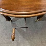 Table ovale style Victorienne en acajou avec 1 allonge