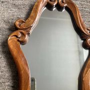 Miroir vintage en bois sculpté