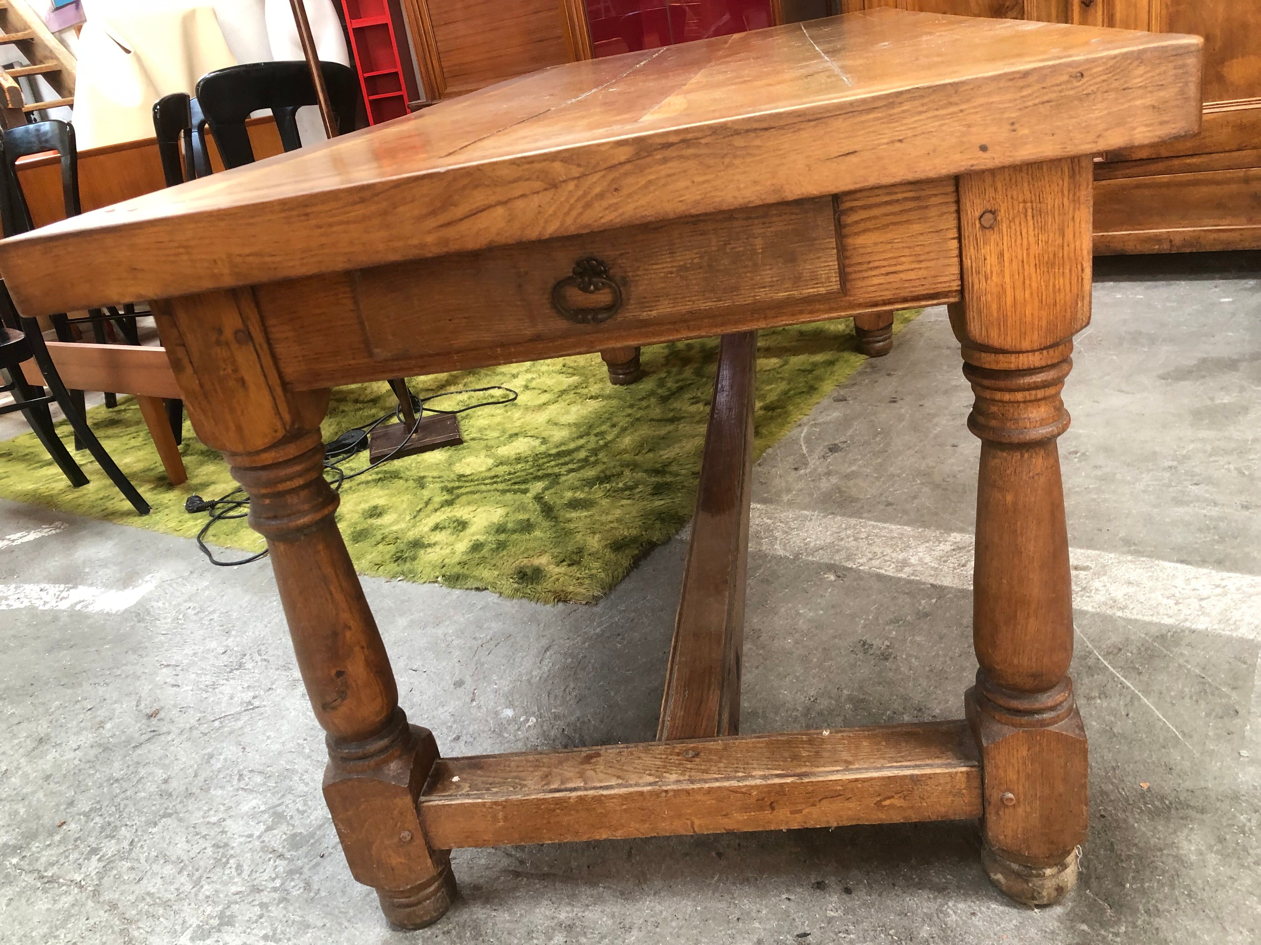 Old farmhouse table in solid oak