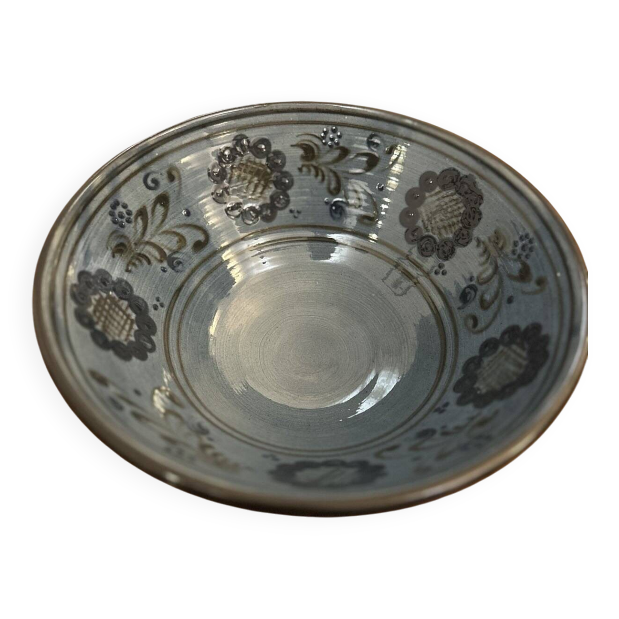 Large ceramic salad bowl by Veronique Heintz