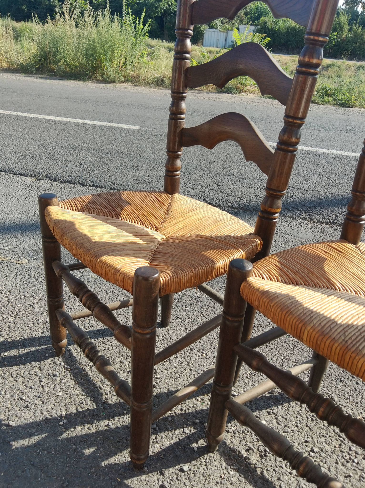 Série de 4 chaises en chêne à haut dossier