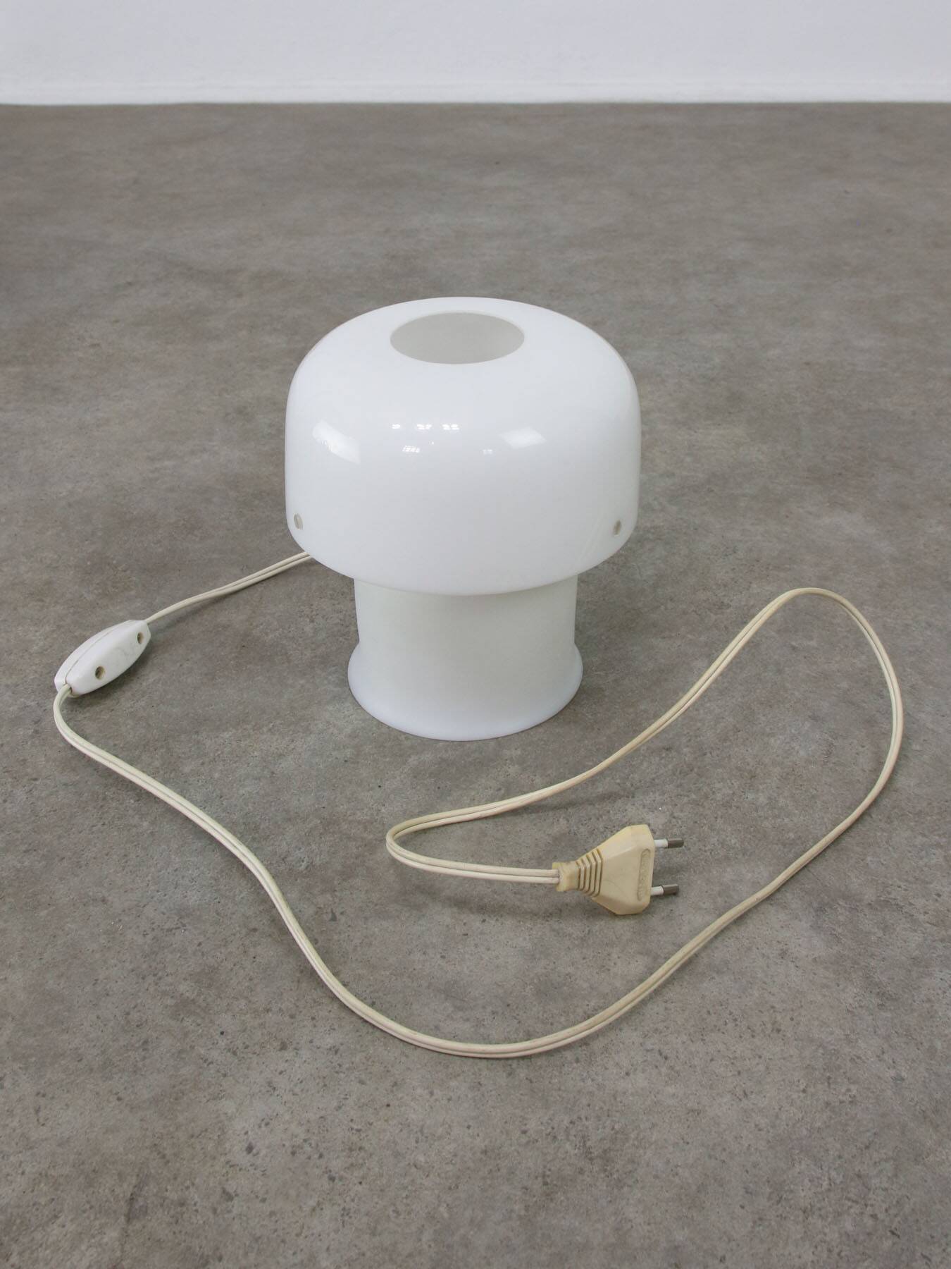 Space-age Mushroom Table Lamp by Luigi Massoni for Guzzini, 1970s