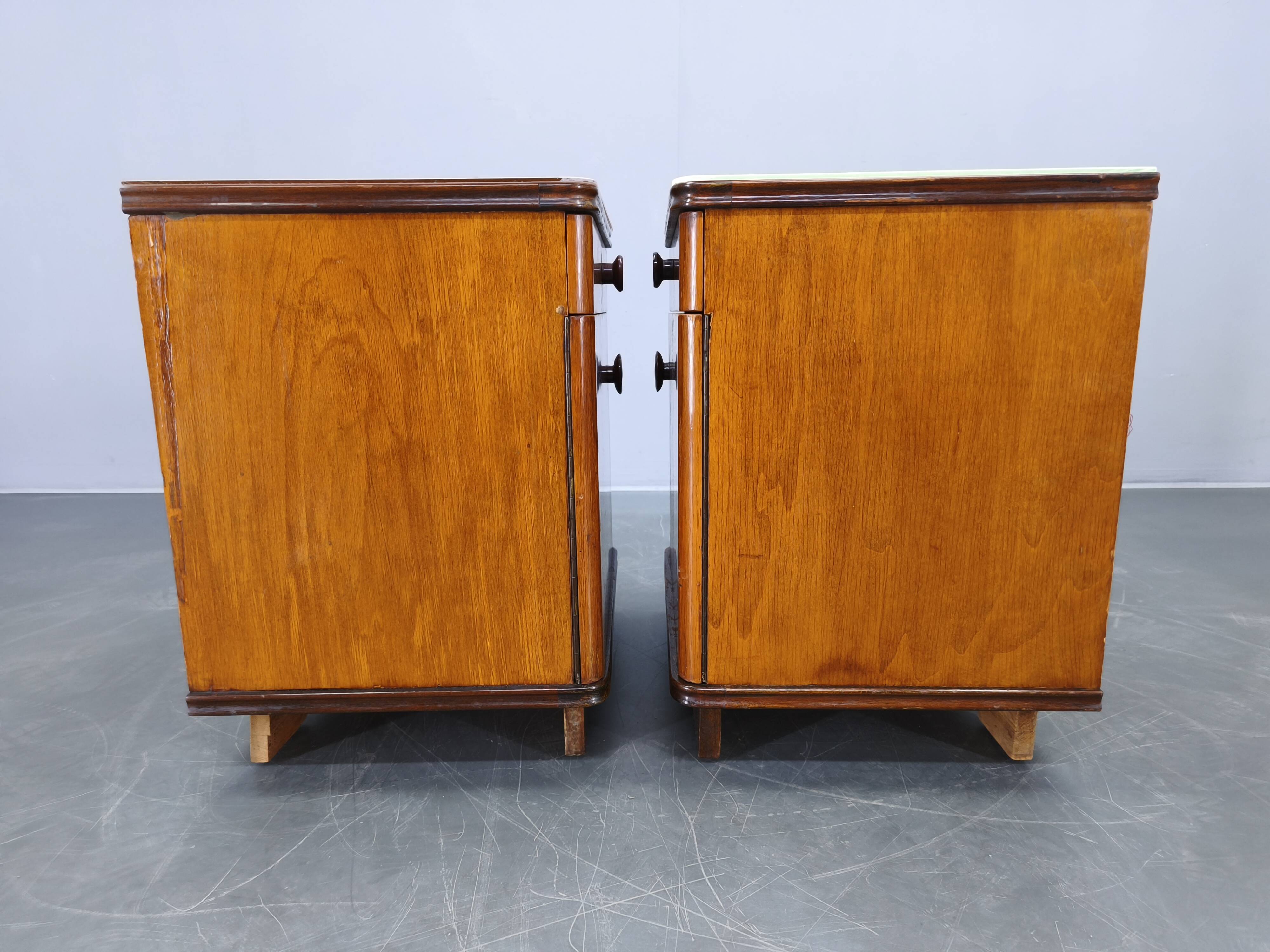 Pair of Mid-Century Walnut Nightstands with Glass Tops, 1950s