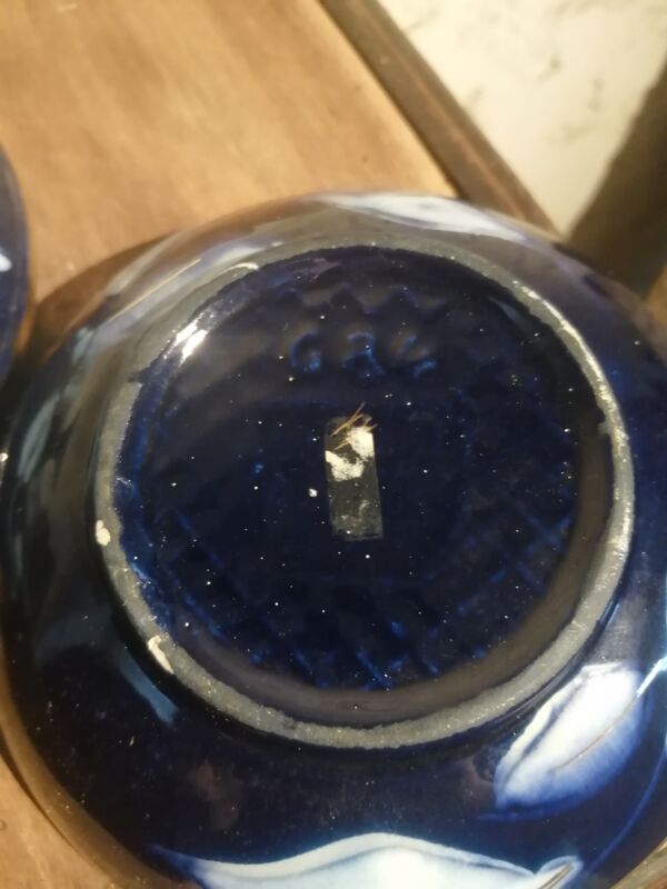 Bonbonnière en porcelaine de Nevers