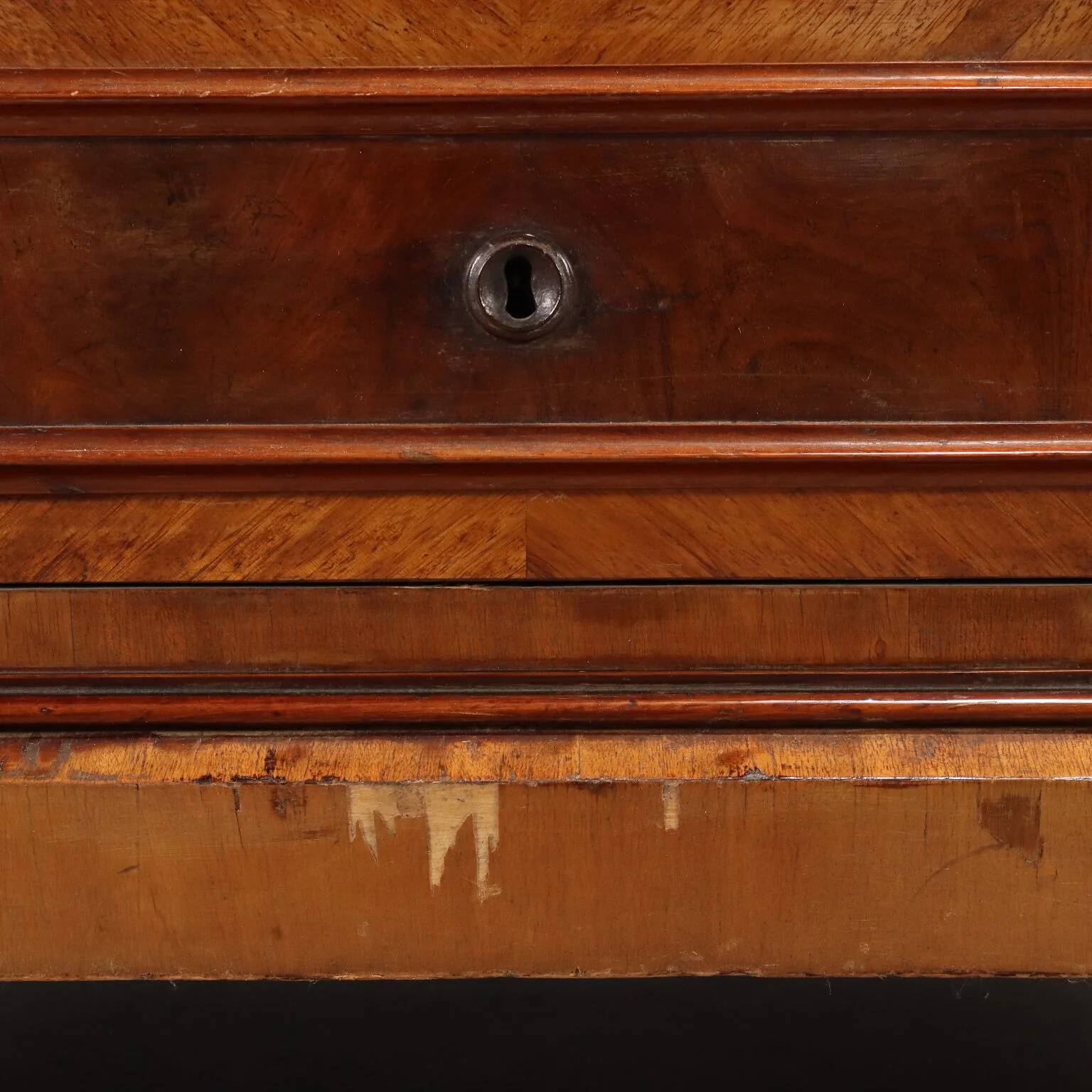Antique chest of drawers in cherry and poplar, 19th century