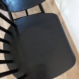 Set of 2 black wooden chairs