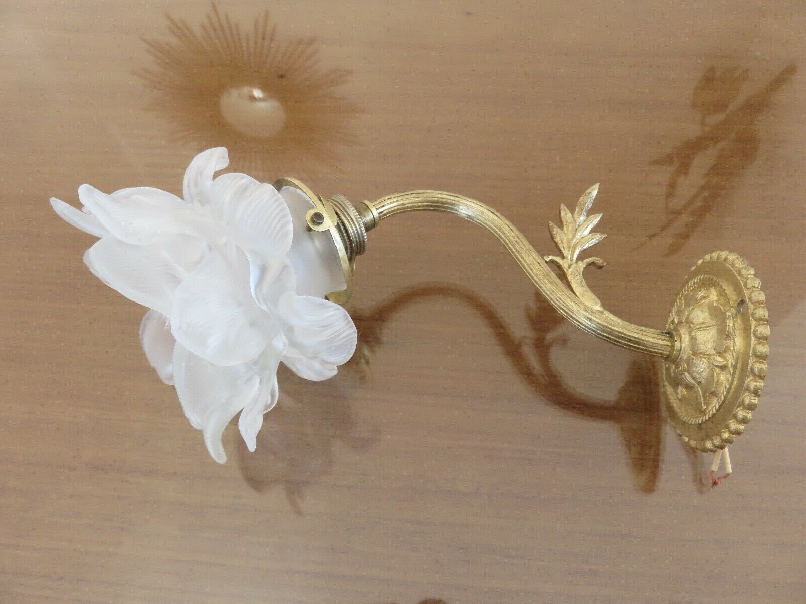 Art Deco wall lamp in bronze and tulip in the shape of pink 30s 40s