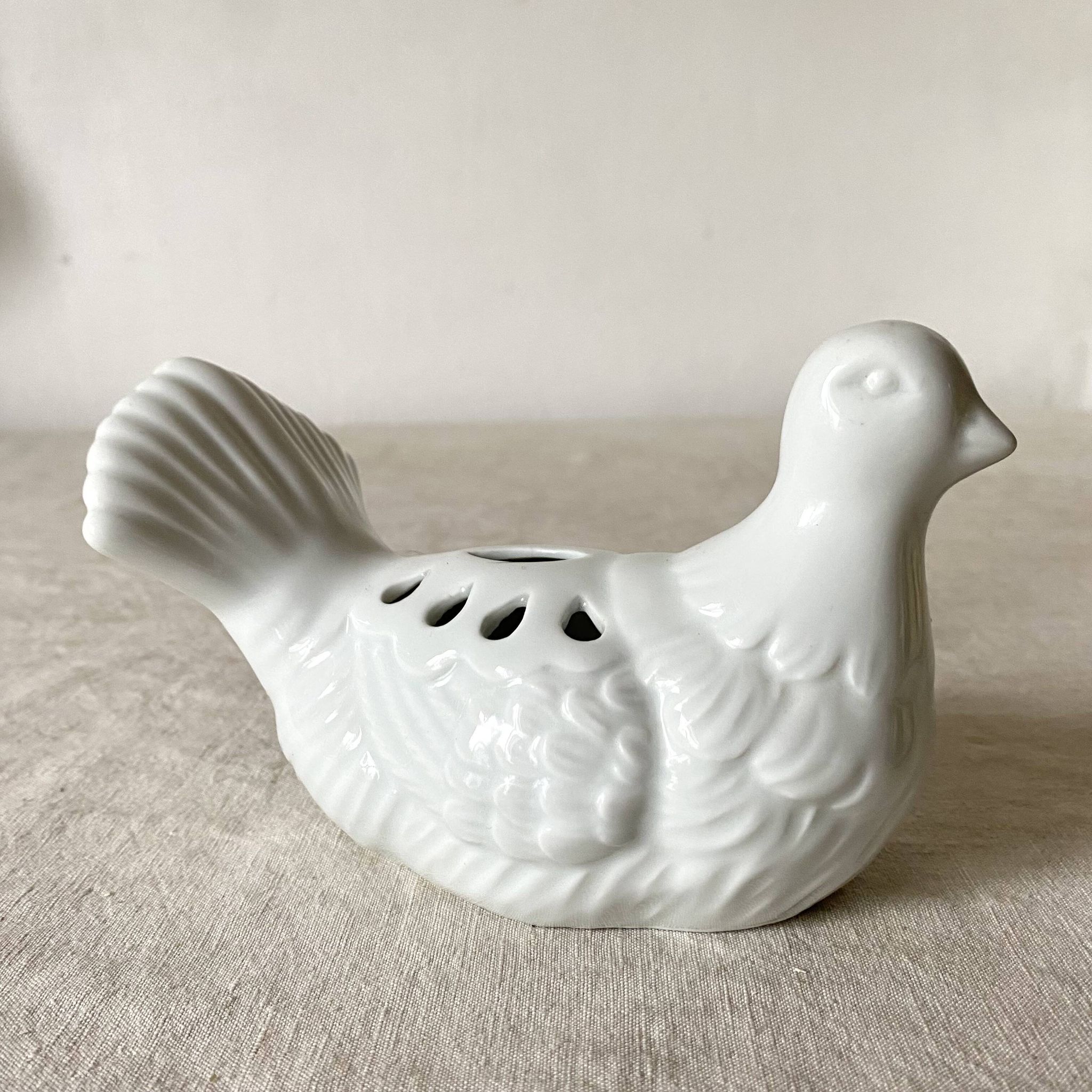 Colombe en céramique pique fleurs