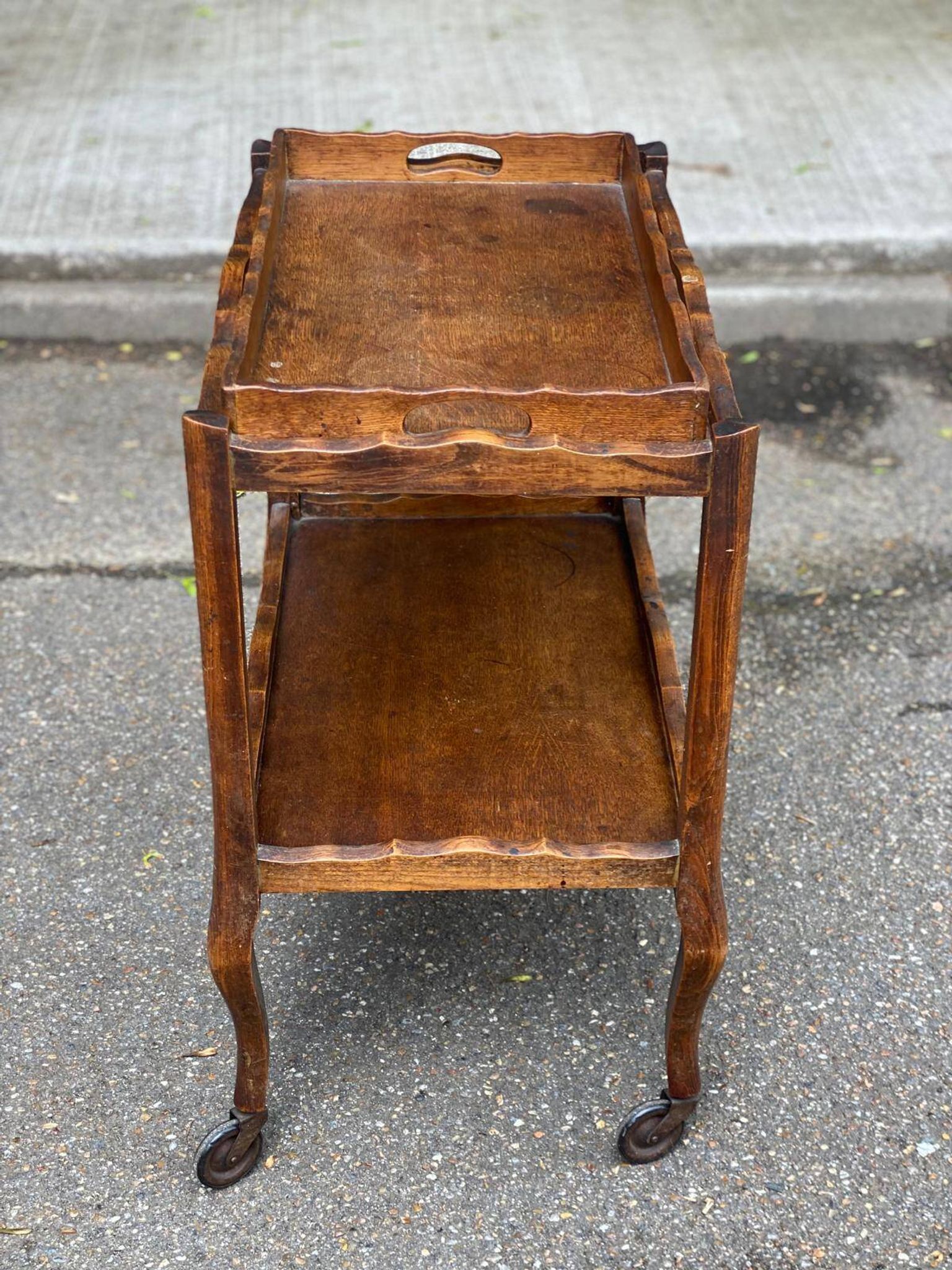 Bar roulant en bois massif Louis XV début XXème