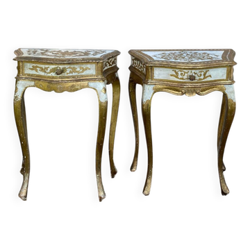Paires de chevets florentins en bois doré